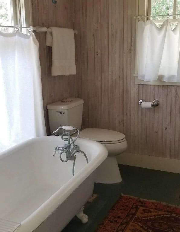 Bayside Bliss Eastpoint, FL Vacation Rental Home